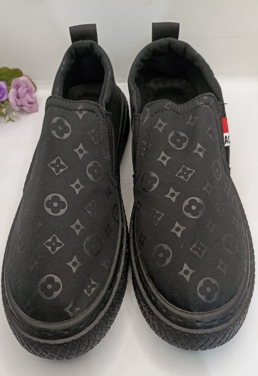 Shoe